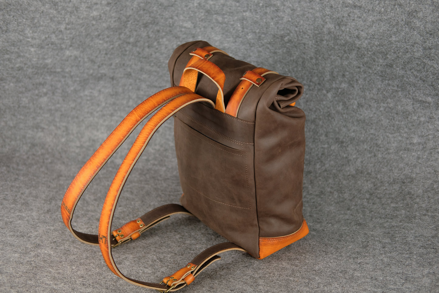 Men Backpack Chocolate + Amber "Hankle H7"