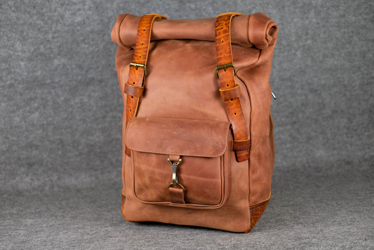 Men Backpack leather Cognac + Amber "Hankle H42"