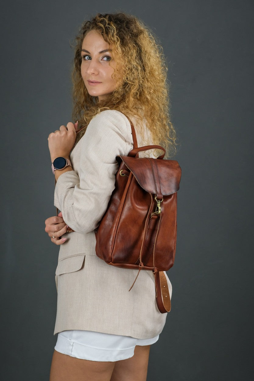 Women leather backpack "Kyiv"