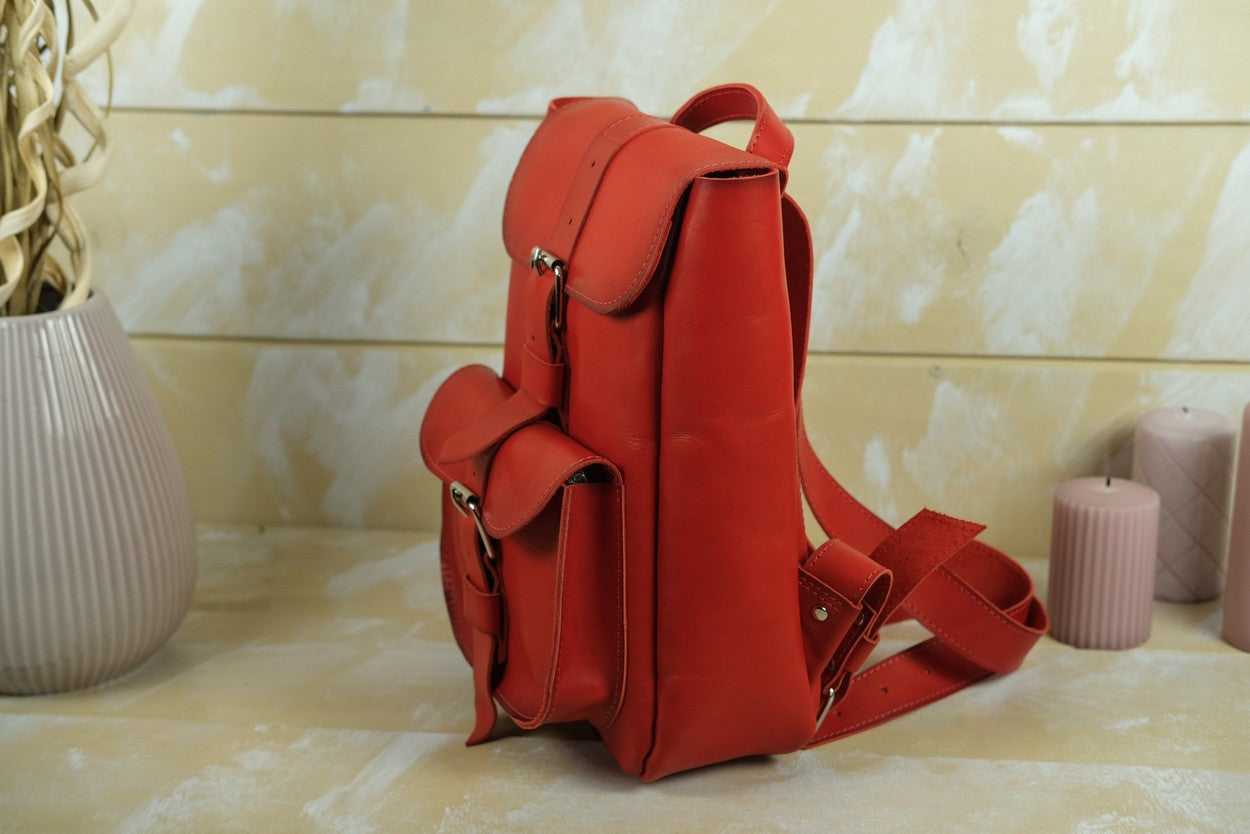 Women leather Backpack "Jun".